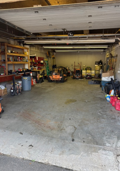 123 South Main Street, Newtown, CT 06470