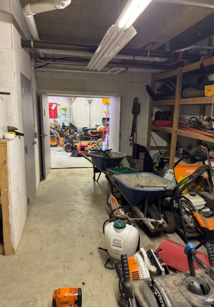 123 South Main Street, Newtown, CT 06470